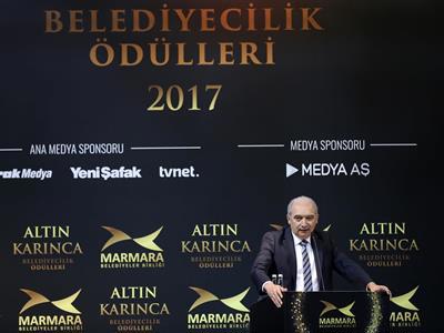 Altın Karınca Ödülleri Sahiplerini Buldu}